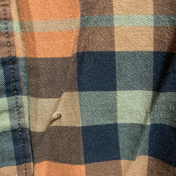 Men’s Columbia Button Up | Casual Button down | Men’s Button Up | Columbia - Picture 4 of 9